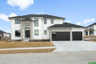 21108 Arlington Street, Elkhorn, NE 68022