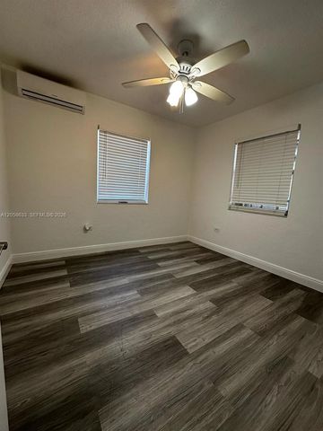 903 NE 111th St 903, Biscayne Park, FL 33161