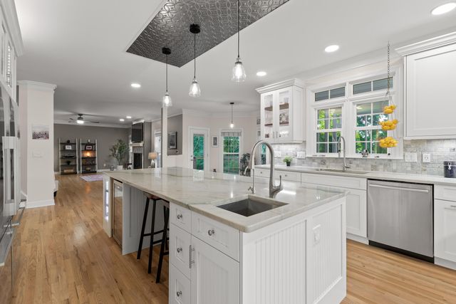 6404 Beacon Pointe Circle, Hixson, TN 37343
