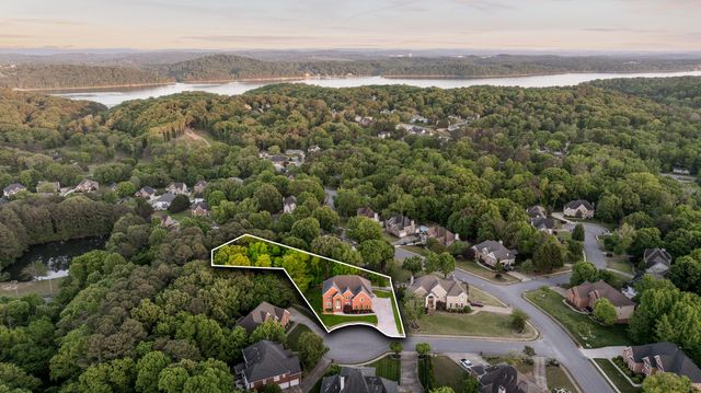 6404 Beacon Pointe Circle, Hixson, TN 37343