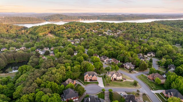 6404 Beacon Pointe Circle, Hixson, TN 37343