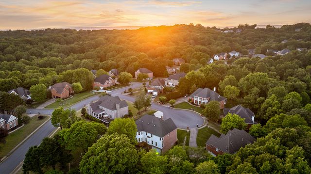 6404 Beacon Pointe Circle, Hixson, TN 37343