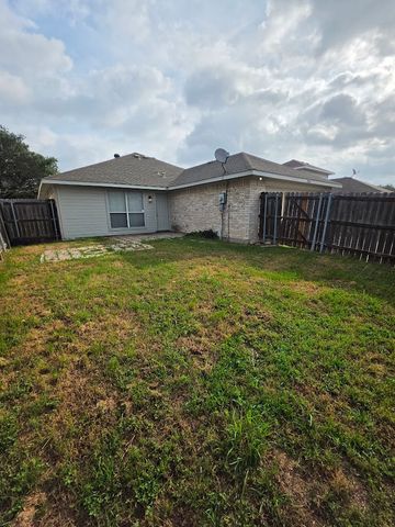 2858 Saint Thomas Lane, Lancaster, TX 75146