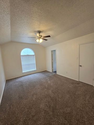 2858 Saint Thomas Lane, Lancaster, TX 75146