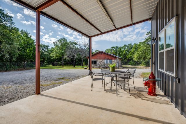 227 Lanier Road, Forestburg, TX 76239