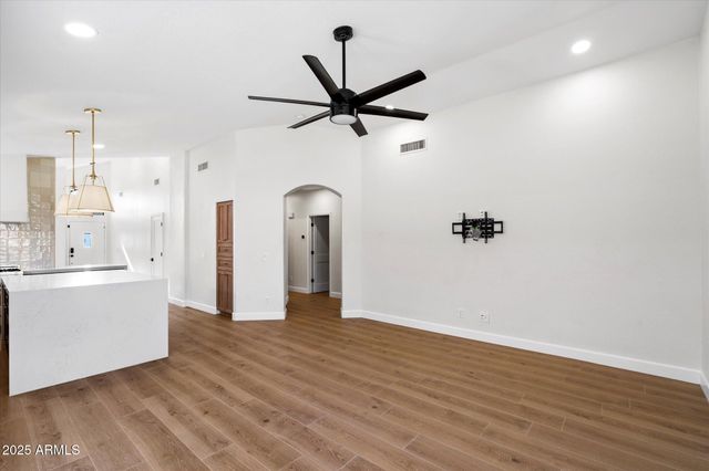 4706 E JAEGER Road, Phoenix, AZ 85050