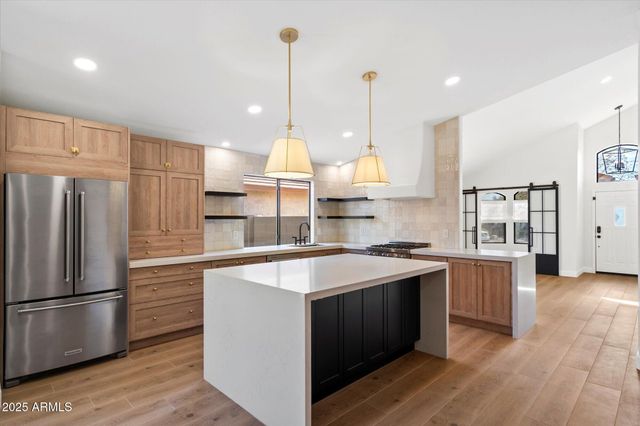 4706 E JAEGER Road, Phoenix, AZ 85050