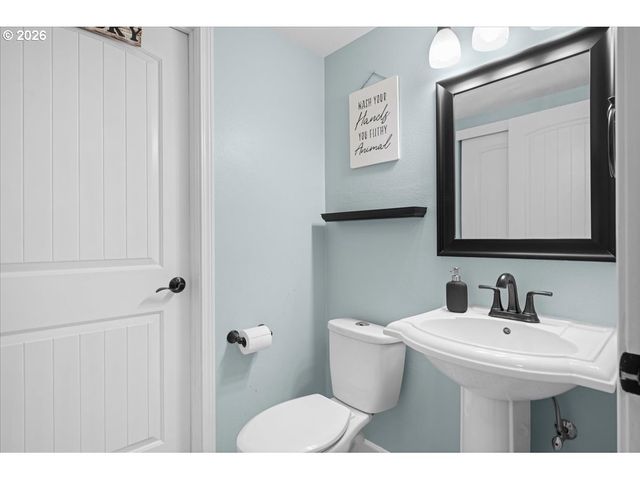 16861 Sw HARGIS Rd, Beaverton, OR 97007