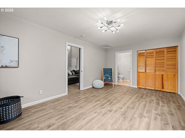 16861 Sw HARGIS Rd, Beaverton, OR 97007