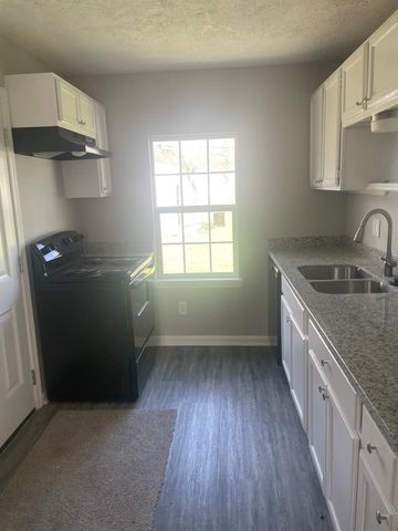 1005 Southampton Street, Angleton, TX 77515