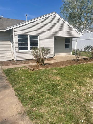 1005 Southampton Street, Angleton, TX 77515