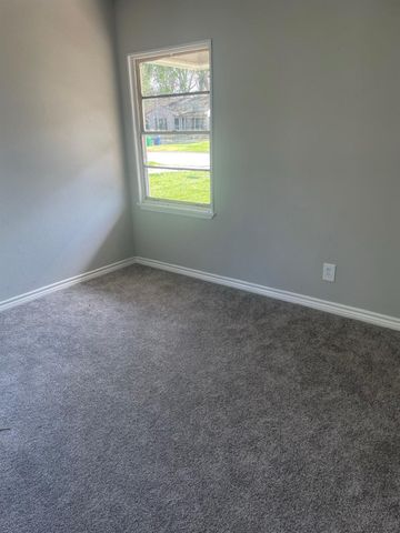 1005 Southampton Street, Angleton, TX 77515