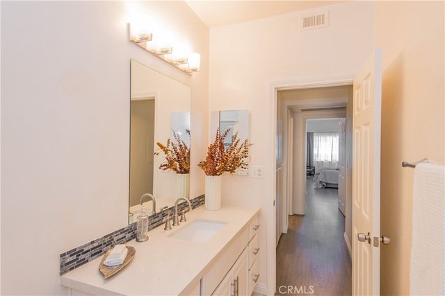 1739 Federal Avenue 204, Los Angeles, CA 90025