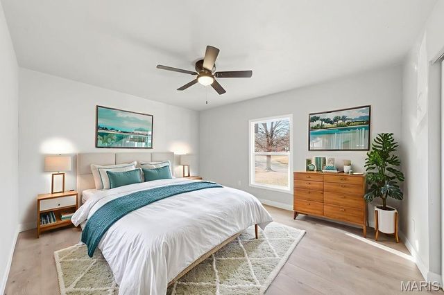 12768 Coachlight Square Drive, Florissant, MO 63033