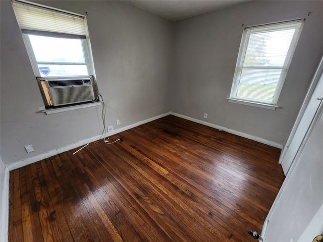 843 Harbor Drive, Lewisville, TX 75057