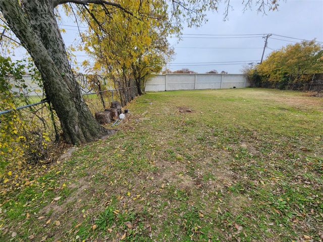 843 Harbor Drive, Lewisville, TX 75057