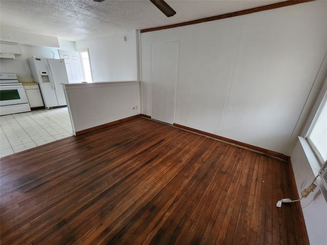 843 Harbor Drive, Lewisville, TX 75057