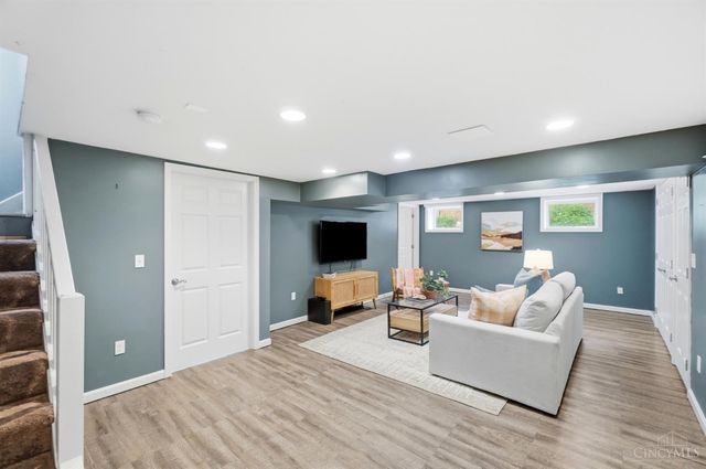 3236 Beredith Place, Cincinnati, OH 45213