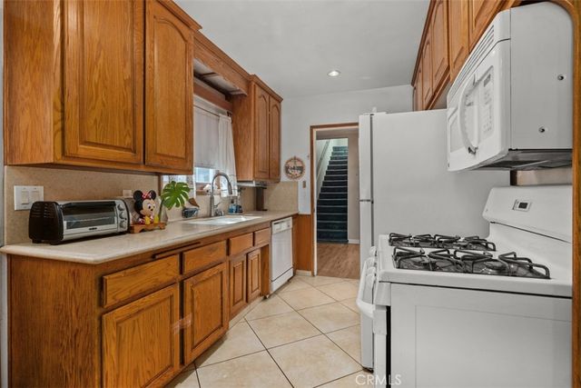 10253 Angell, Downey, CA 90242