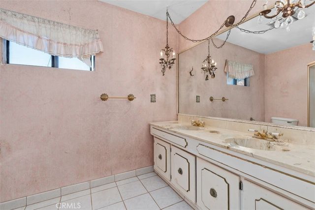 10253 Angell, Downey, CA 90242