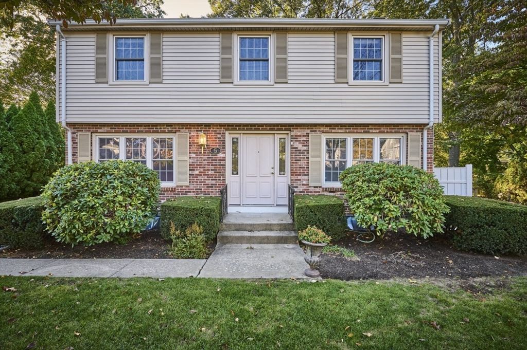 5 Cunningham Cir, Waltham, MA 02453