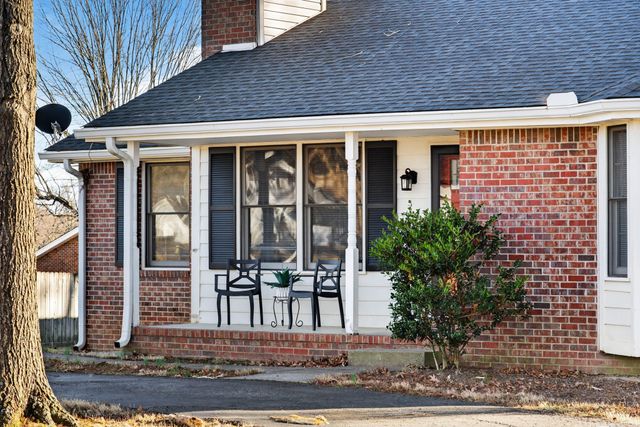 2906 Curtiswood Ln, E, Springfield, TN 37172