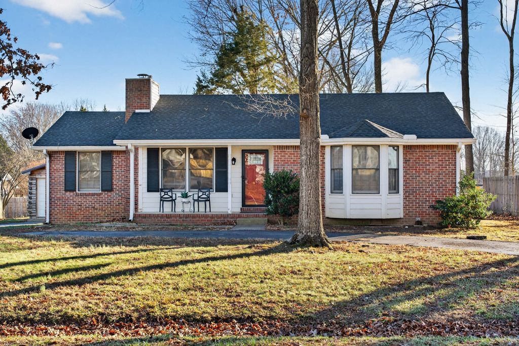 2906 Curtiswood Ln, E, Springfield, TN 37172