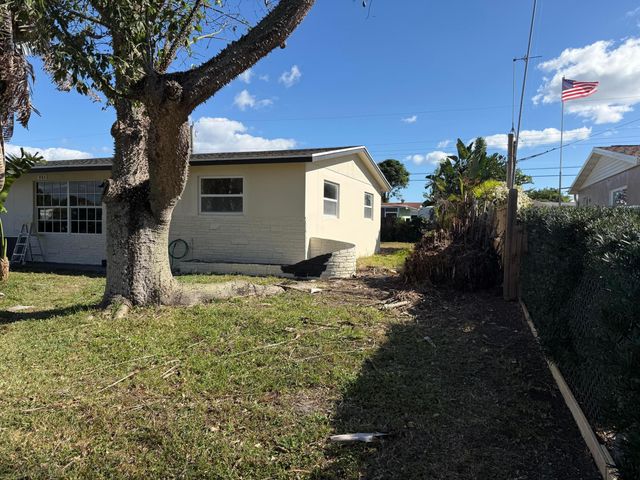 884 Montego Dr Drive, West Palm Beach, FL 33415