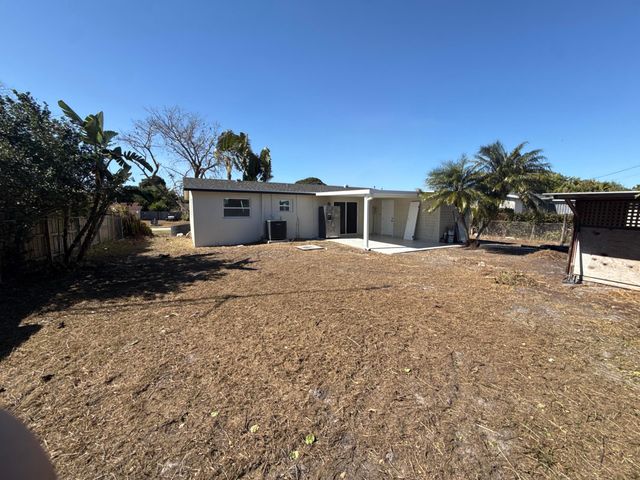 884 Montego Dr Drive, West Palm Beach, FL 33415