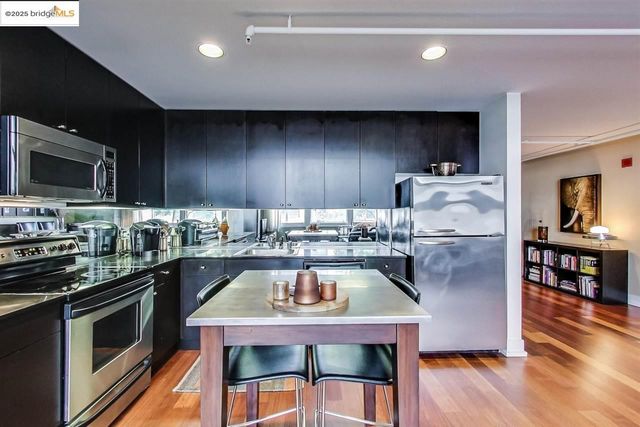 311 Oak St 337, Oakland, CA 94607