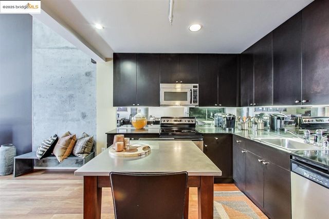 311 Oak St 337, Oakland, CA 94607