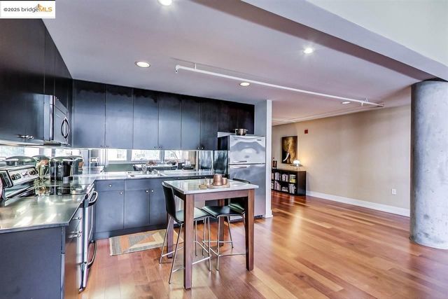 311 Oak St 337, Oakland, CA 94607