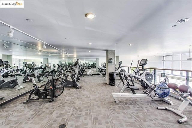 311 Oak St 337, Oakland, CA 94607