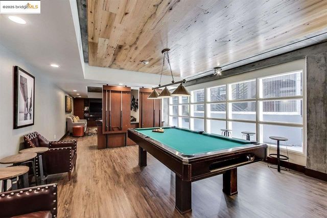 311 Oak St 337, Oakland, CA 94607