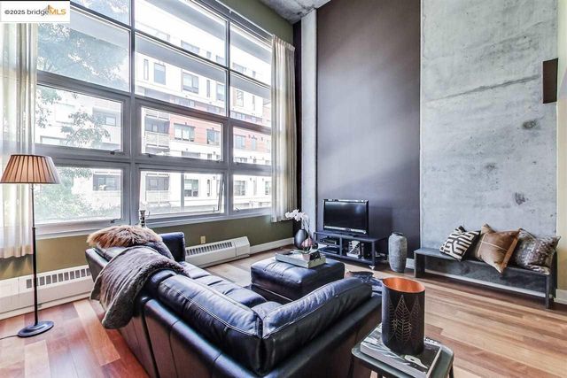 311 Oak St 337, Oakland, CA 94607