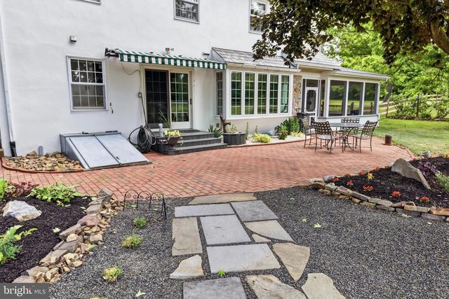 86 WHITES MILL RD, Green Lane, PA 18054
