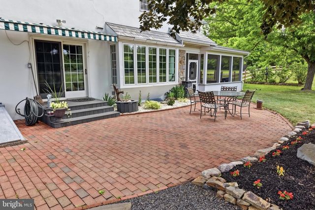 86 WHITES MILL RD, Green Lane, PA 18054