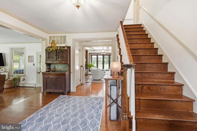 86 WHITES MILL RD, Green Lane, PA 18054