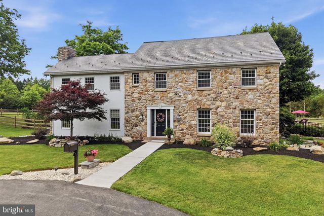 86 WHITES MILL RD, Green Lane, PA 18054