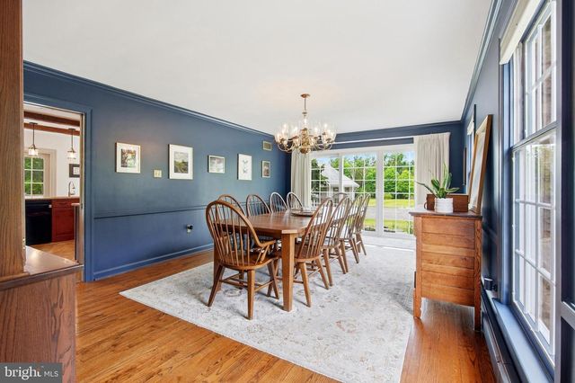 86 WHITES MILL RD, Green Lane, PA 18054