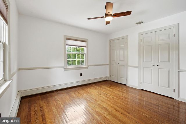 86 WHITES MILL RD, Green Lane, PA 18054