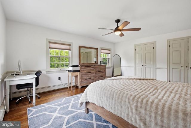 86 WHITES MILL RD, Green Lane, PA 18054