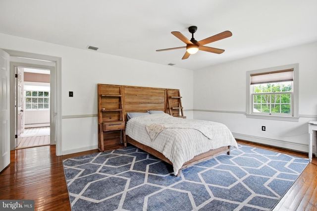 86 WHITES MILL RD, Green Lane, PA 18054