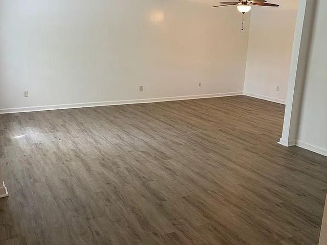 300 Winding River Drive G, Sandy Springs, GA 30350