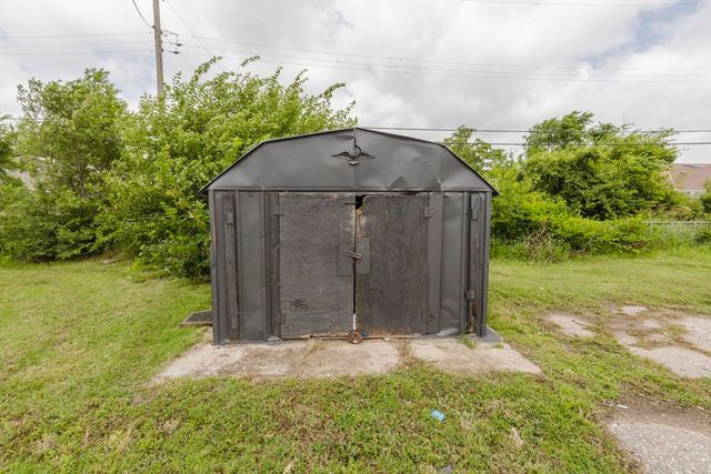 1317 N Madison Ave., Wichita, KS 67214