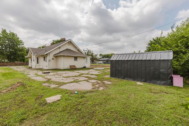 1317 N Madison Ave., Wichita, KS 67214