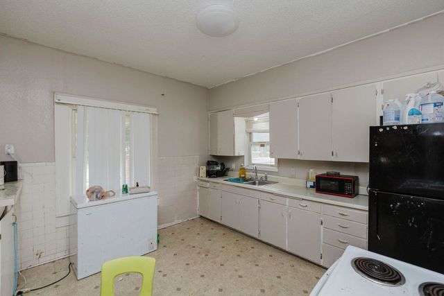 1317 N Madison Ave., Wichita, KS 67214