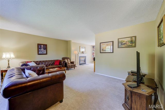 15328 Golden Rain Drive, Chesterfield, MO 63017
