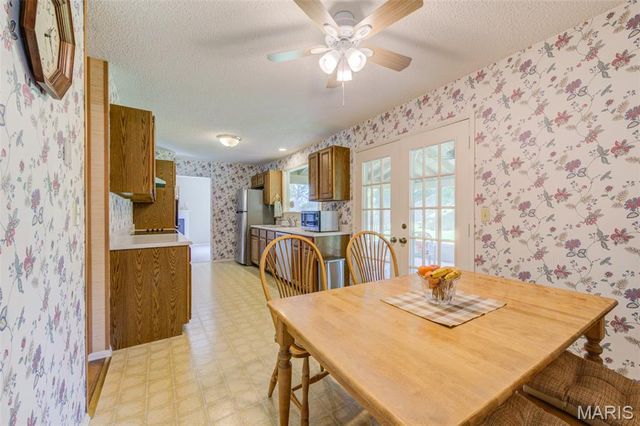 15328 Golden Rain Drive, Chesterfield, MO 63017