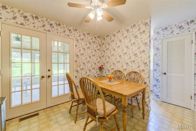 15328 Golden Rain Drive, Chesterfield, MO 63017